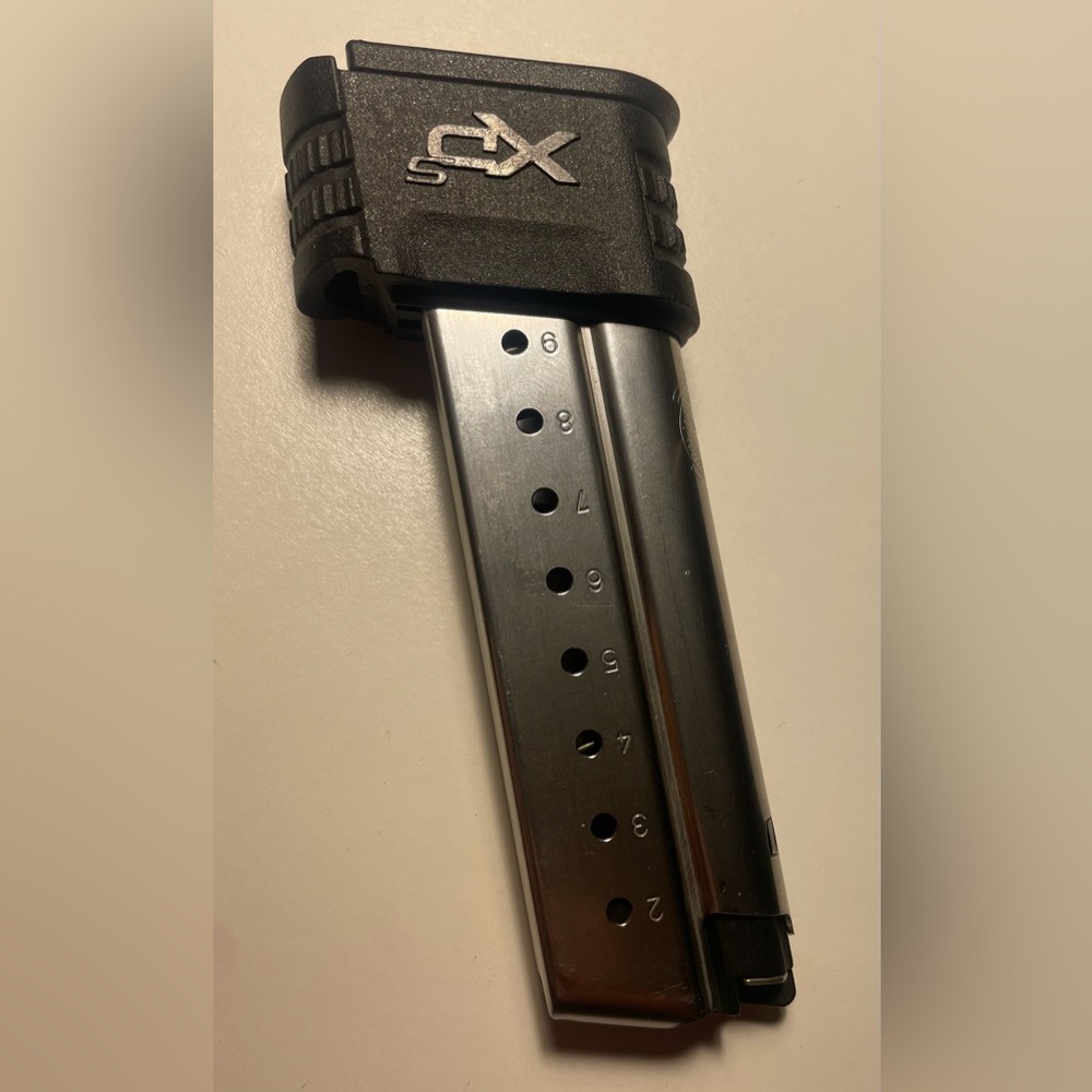 Springfield XDS-9,  9 round magazine OEM magazine